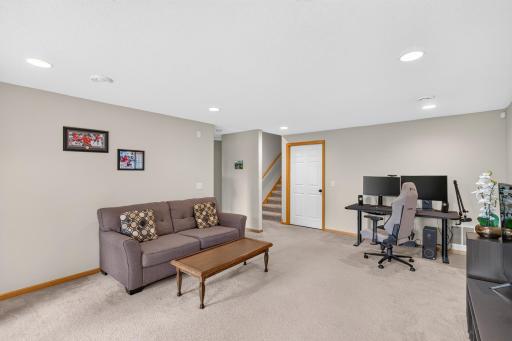 18057 Kindred Court, Lakeville, MN 55044