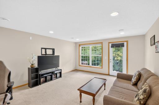 18057 Kindred Court, Lakeville, MN 55044