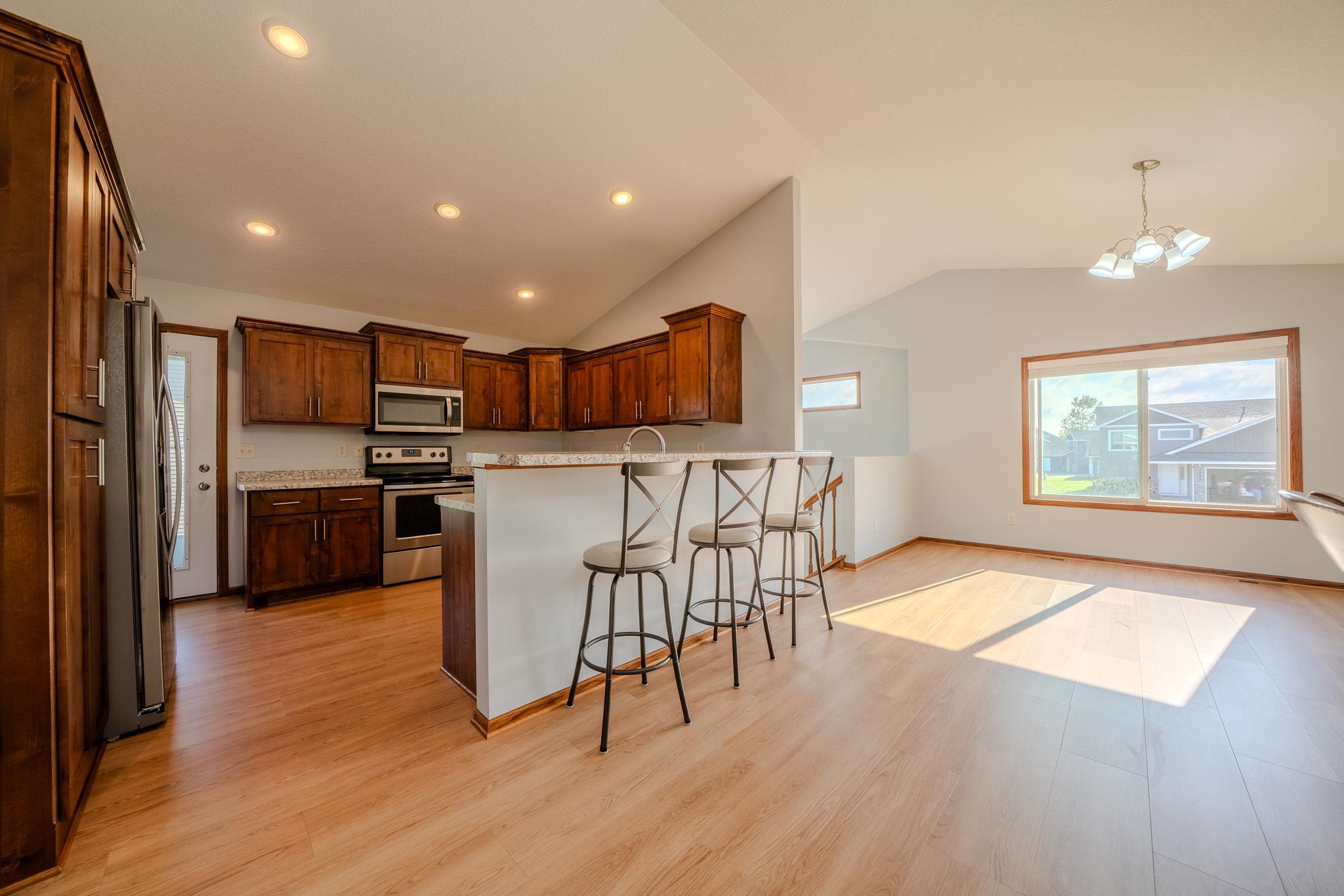 Open concept vaulted ceilings