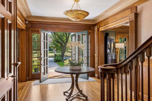 1465 Summit Avenue, Saint Paul, MN 55105