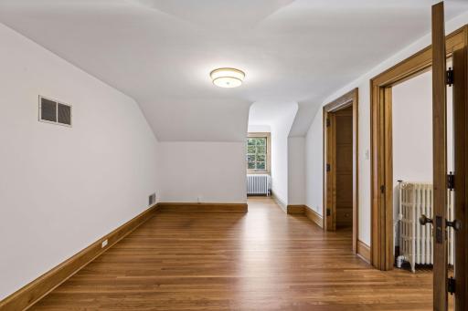 1465 Summit Avenue, Saint Paul, MN 55105