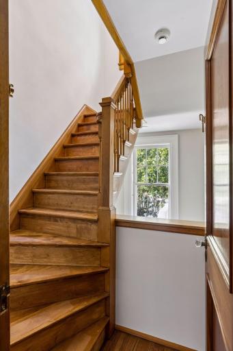 1465 Summit Avenue, Saint Paul, MN 55105