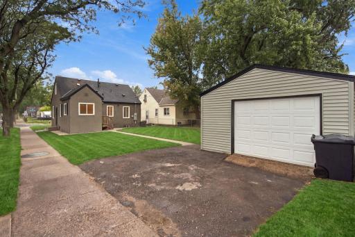 Detached Garage
