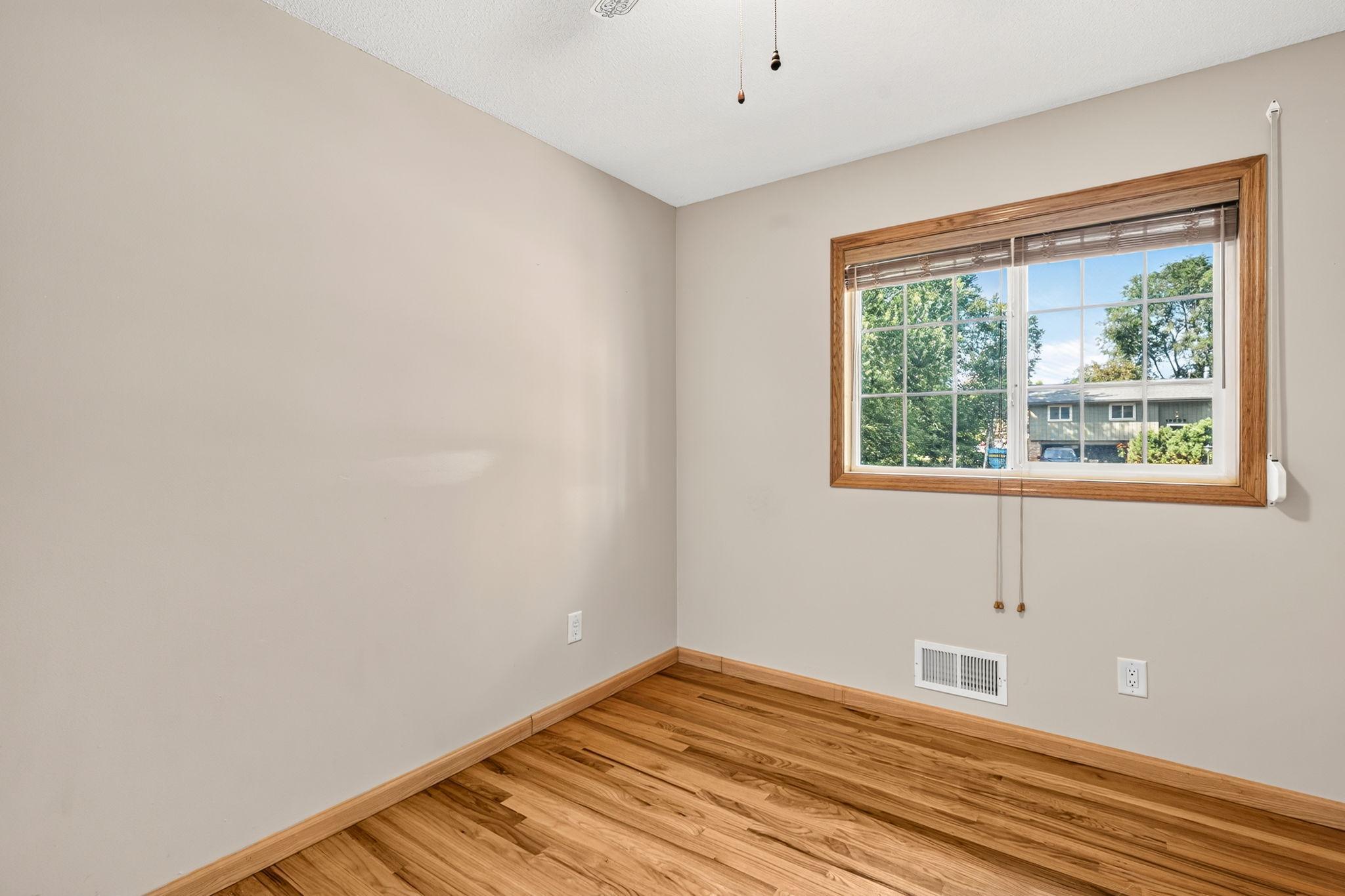 20-web-or-mls-DSC04017.jpg