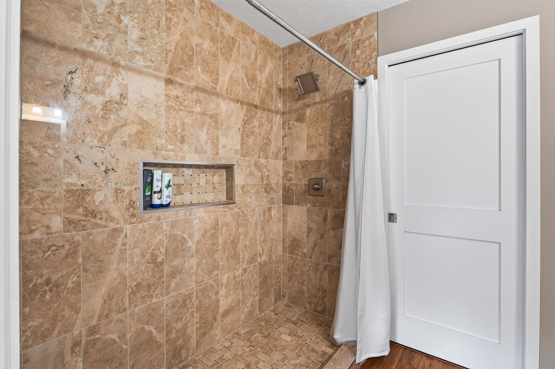 Lower Level 3/4 Bath