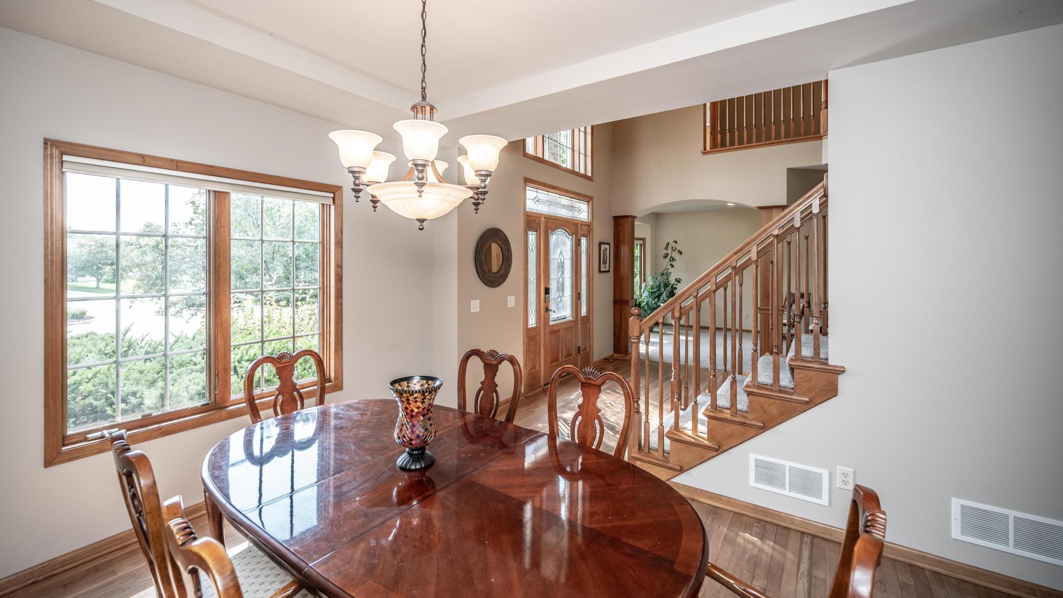 019-028-Dining Room-4200x2366.jpg