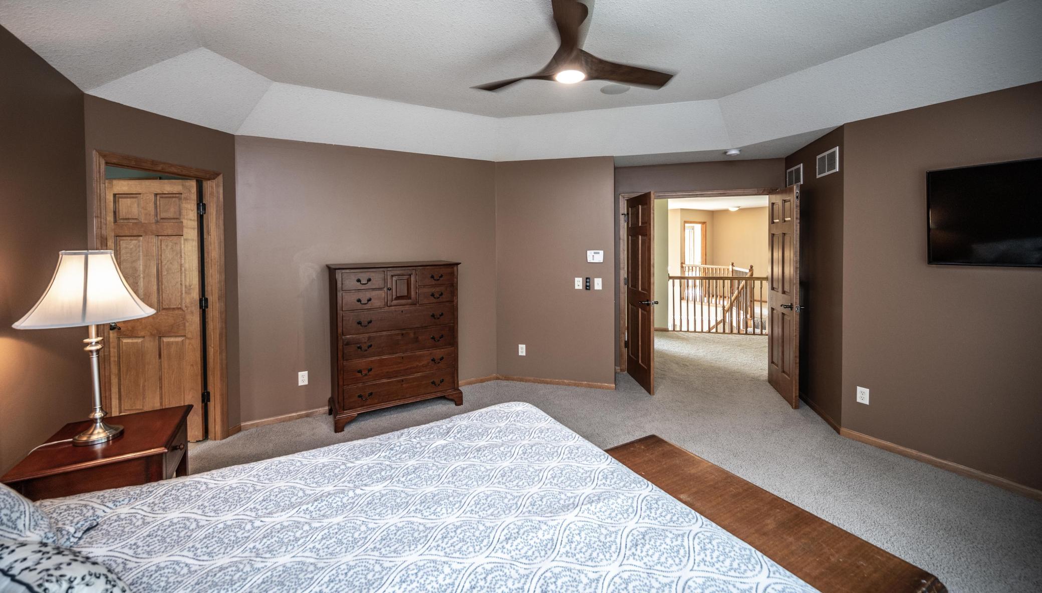 034-013-Primary Bedroom-4200x2391.jpg