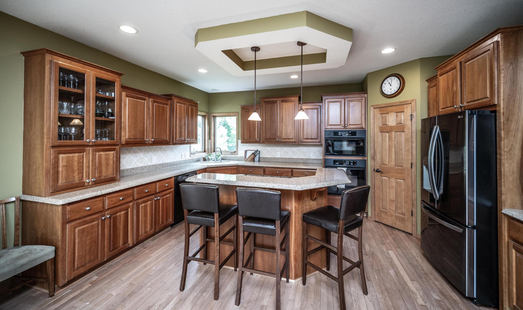 026-051-Kitchen-4200x2489.jpg