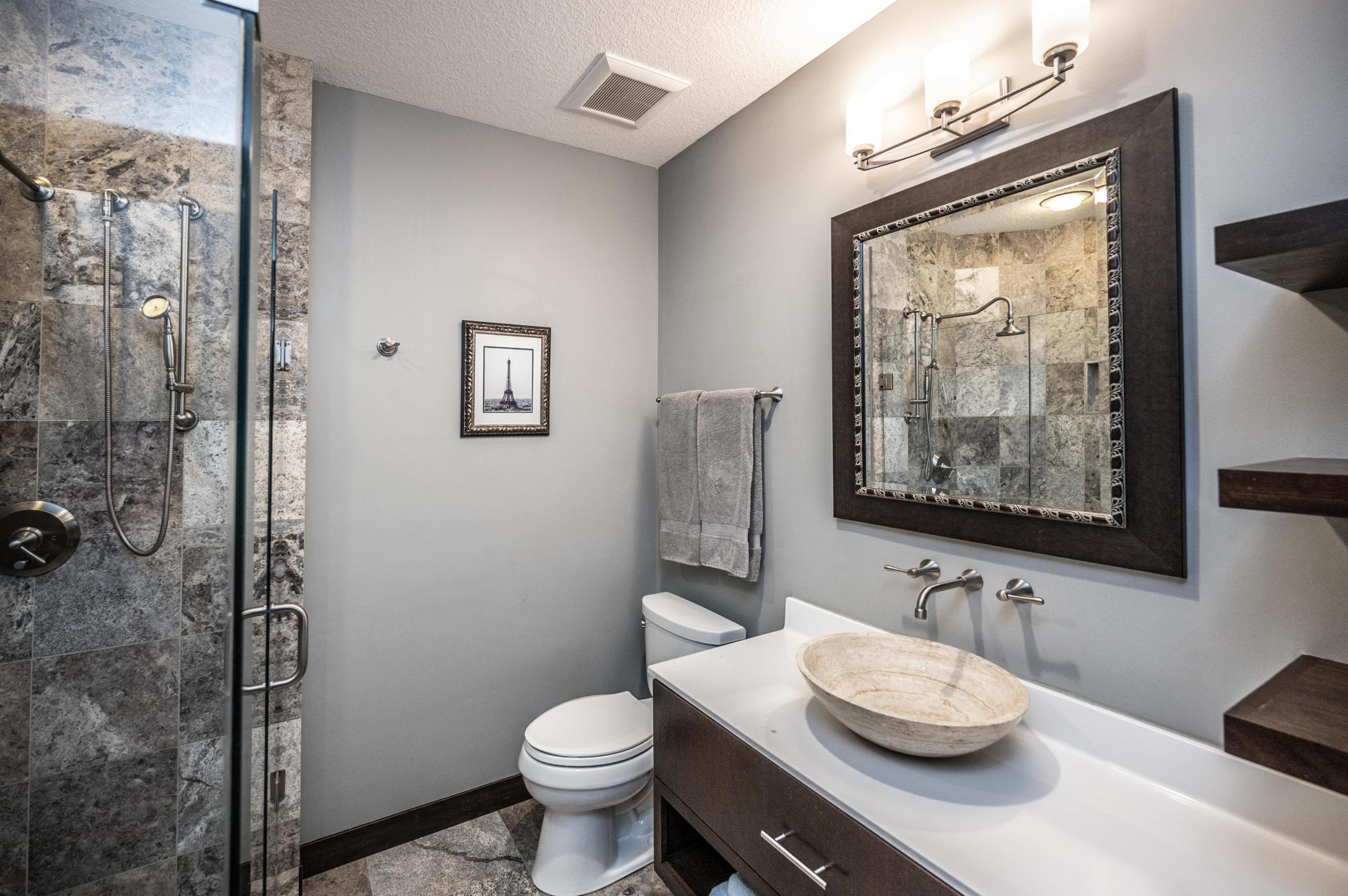 050-022-Bathroom-4200x2795.jpg