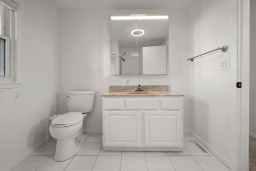 Full Bathroom