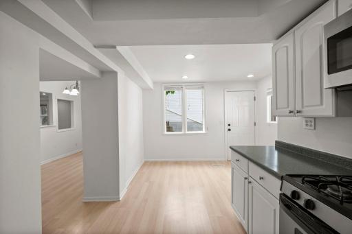 Eat-In Kitchen