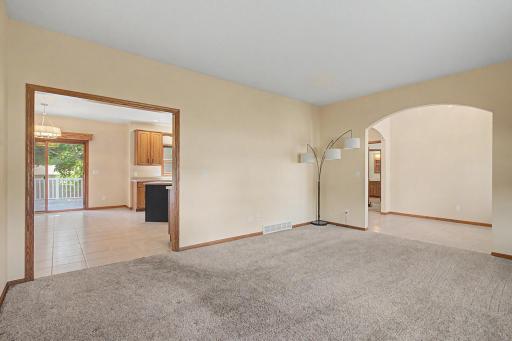 15_W7885CountryAve_LivingRm2_mls.jpg