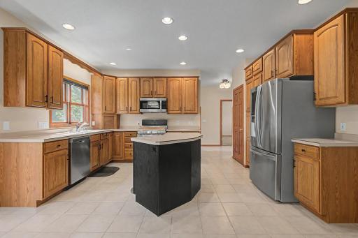 18_W7885CountryAve_KItchen2_mls.jpg