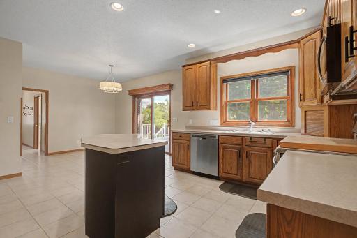 17_W7885CountryAve_Kitchen1_mls.jpg