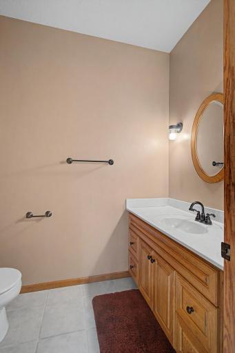 21_W7885CountryAve_HalfBath1_mls.jpg
