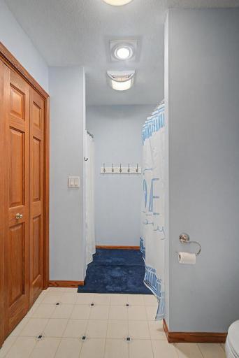38_W7885CountryAve_Bathroom1_2_mls.jpg