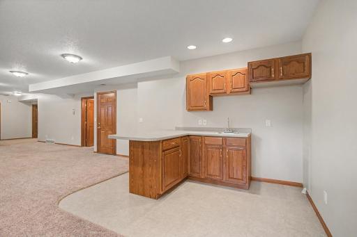 48_W7885CountryAve_Bar1_mls.jpg
