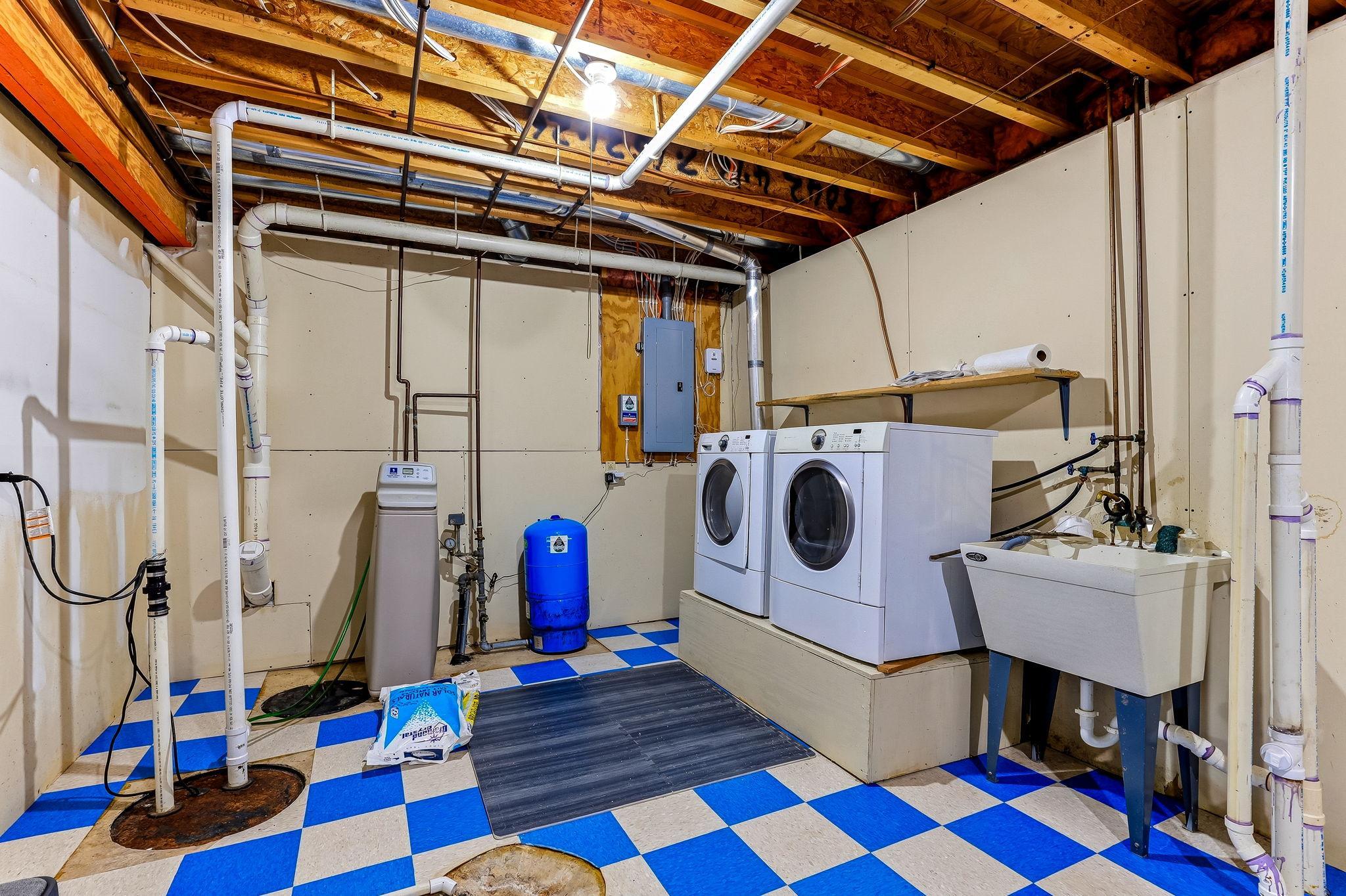Photo 33