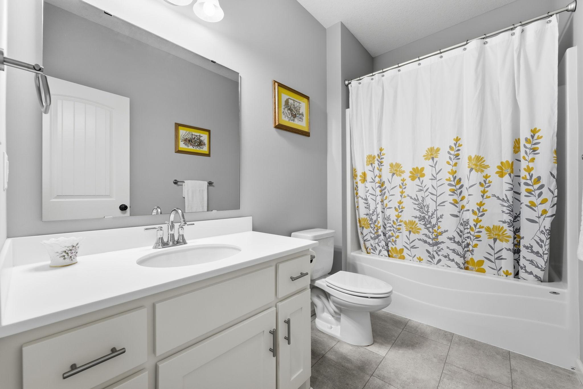 Full guest bath