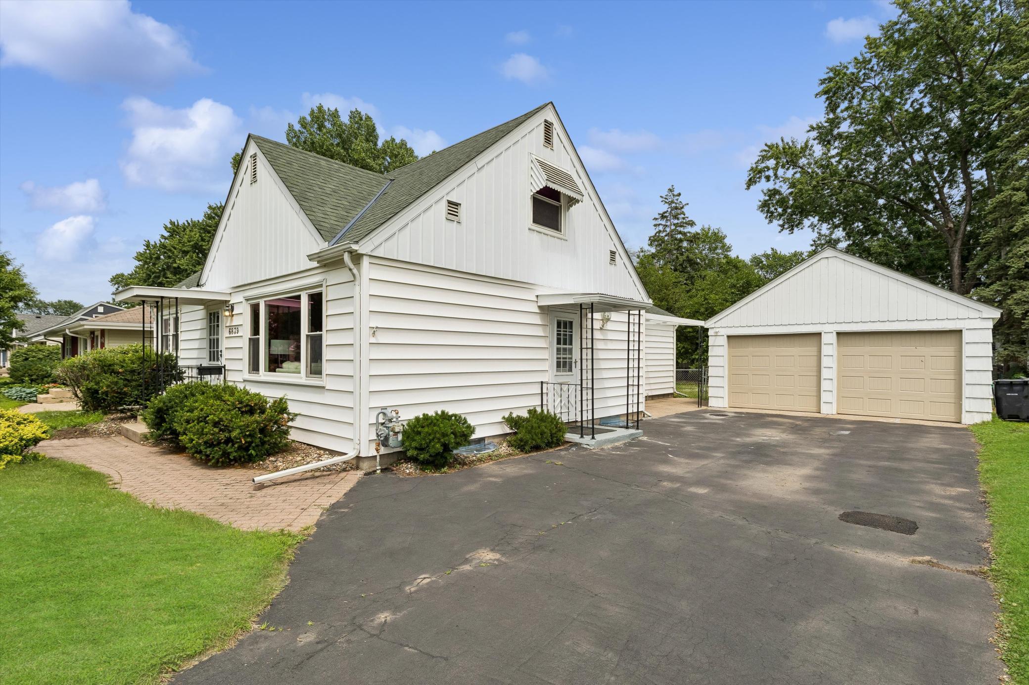 Oversize Garage