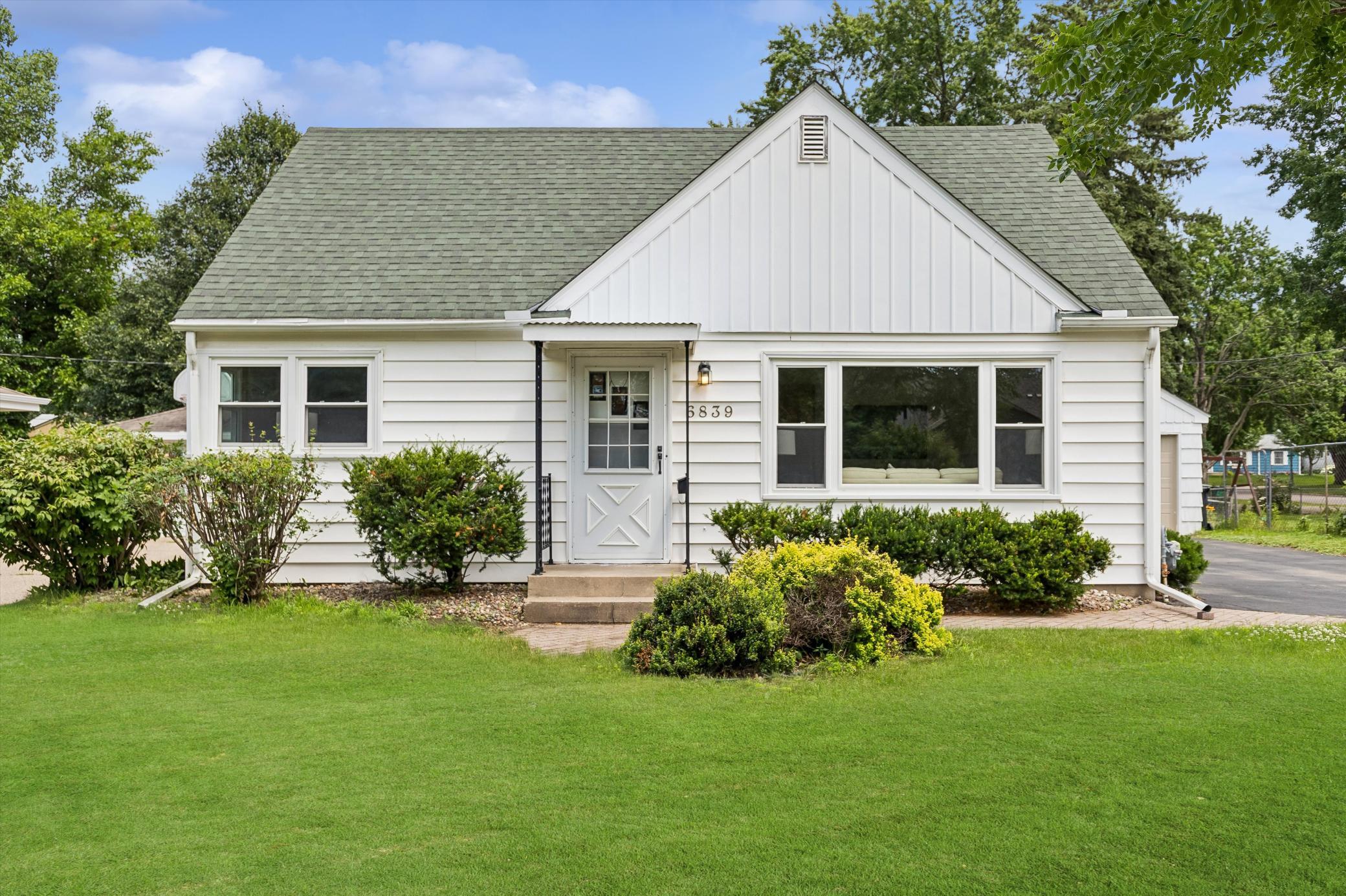 Welcome to 6839 10th Ave S