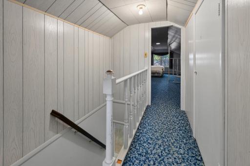 Upper Level Hall between Beds 2 & 3