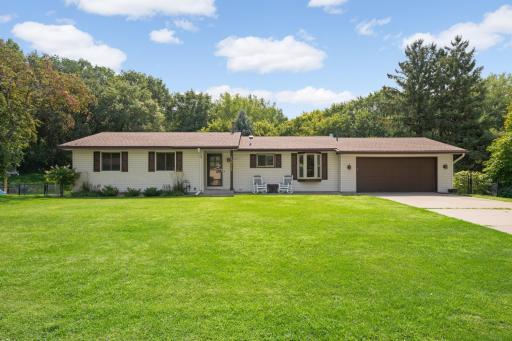 Welcome to 13712 E Wellington Crescent in Burnsville. Filled with updates/upgrades and located within close proximity to all amenities, this is one you won't want to miss!