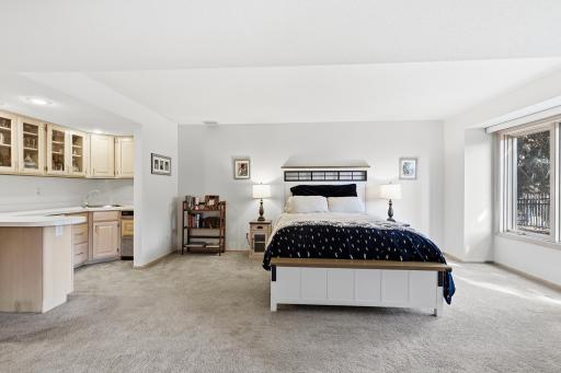 7096 Cahill Road, Edina, MN 55439
