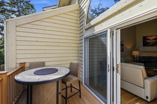 7096 Cahill Road, Edina, MN 55439