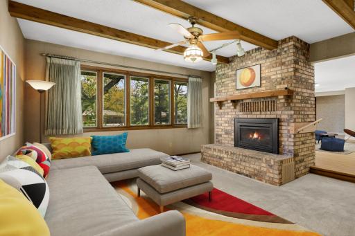 2 Sitting Area Image-7 fl.jpg