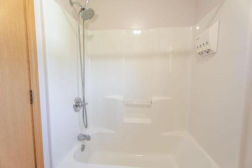 5871 Sandy Drive, Saint Cloud, MN 56303