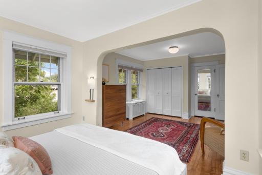 904 Osceola Avenue, Saint Paul, MN 55105