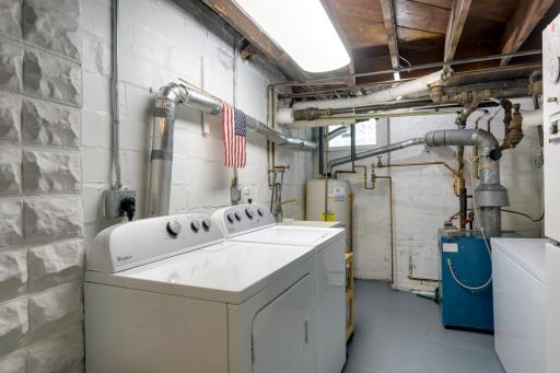 904 Osceola Avenue, Saint Paul, MN 55105