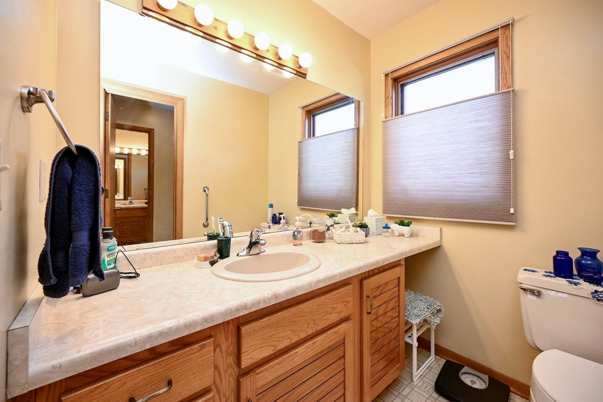 UL Jack & Jill Bathroom
