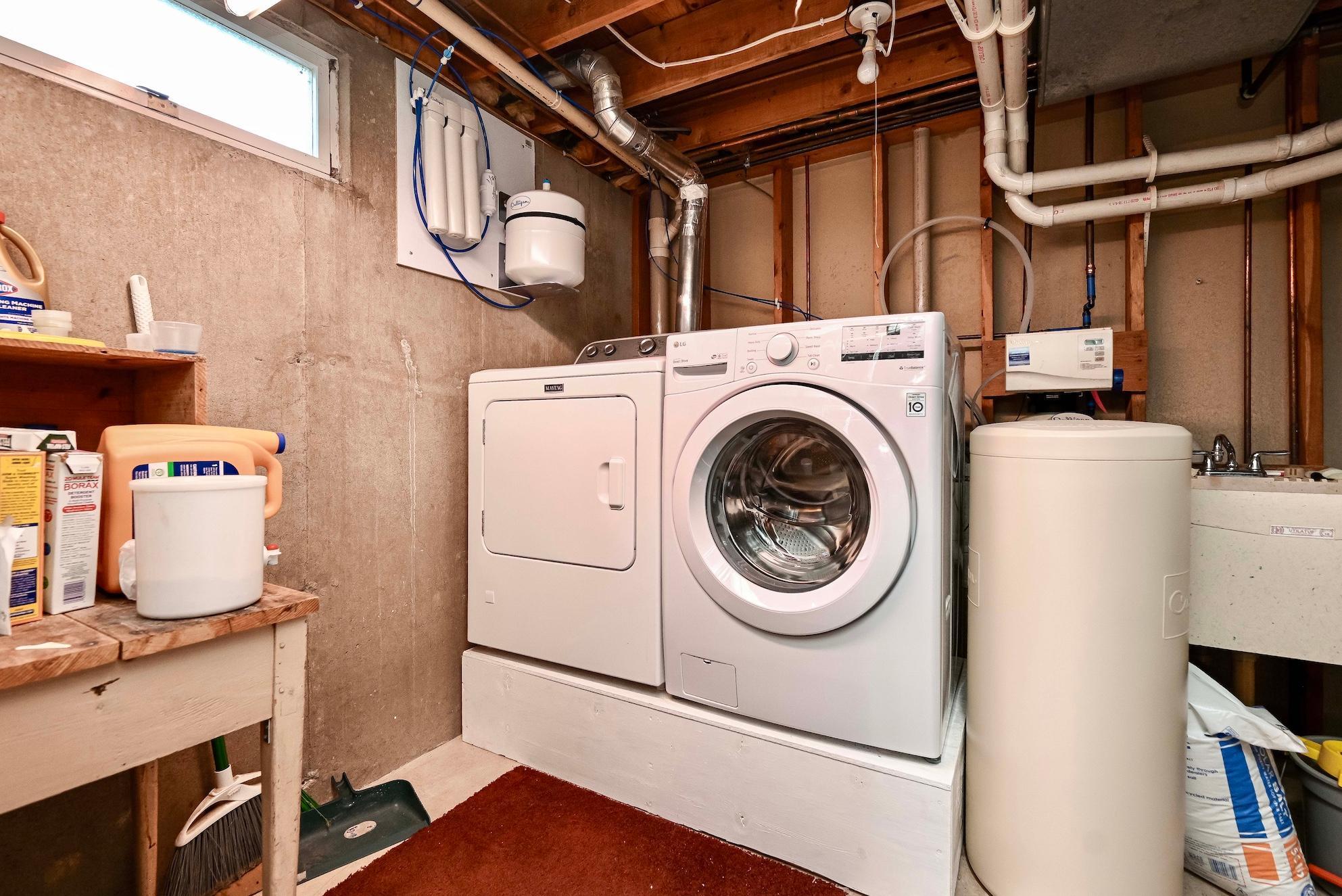 LL Laundry Area