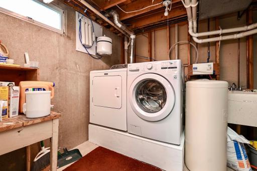 LL Laundry Area
