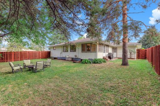 Fully fenced yard, fence 2 yrs old!
