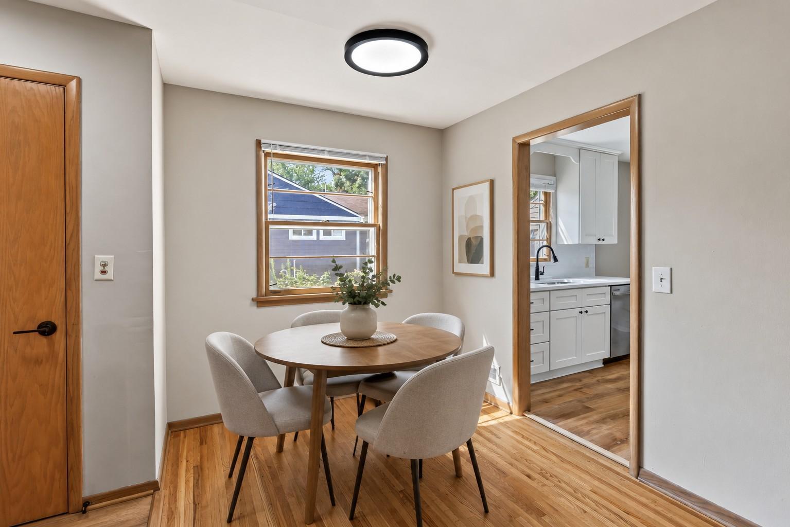 Dining area virtaully staged