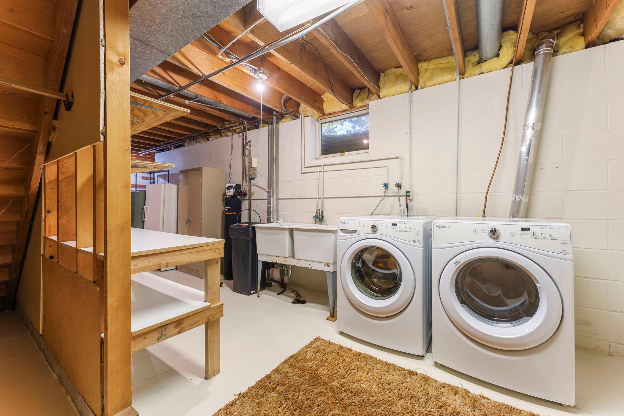 Lower level laundry with washtub