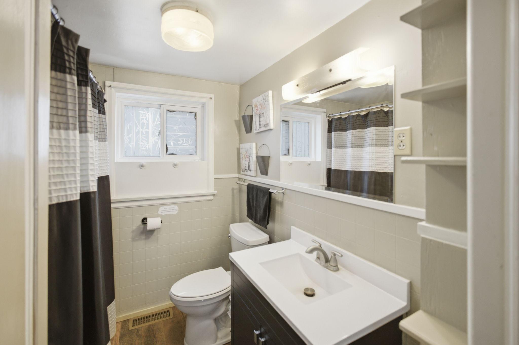 15-web-or-mls-24787-clam-lake-dr.jpg