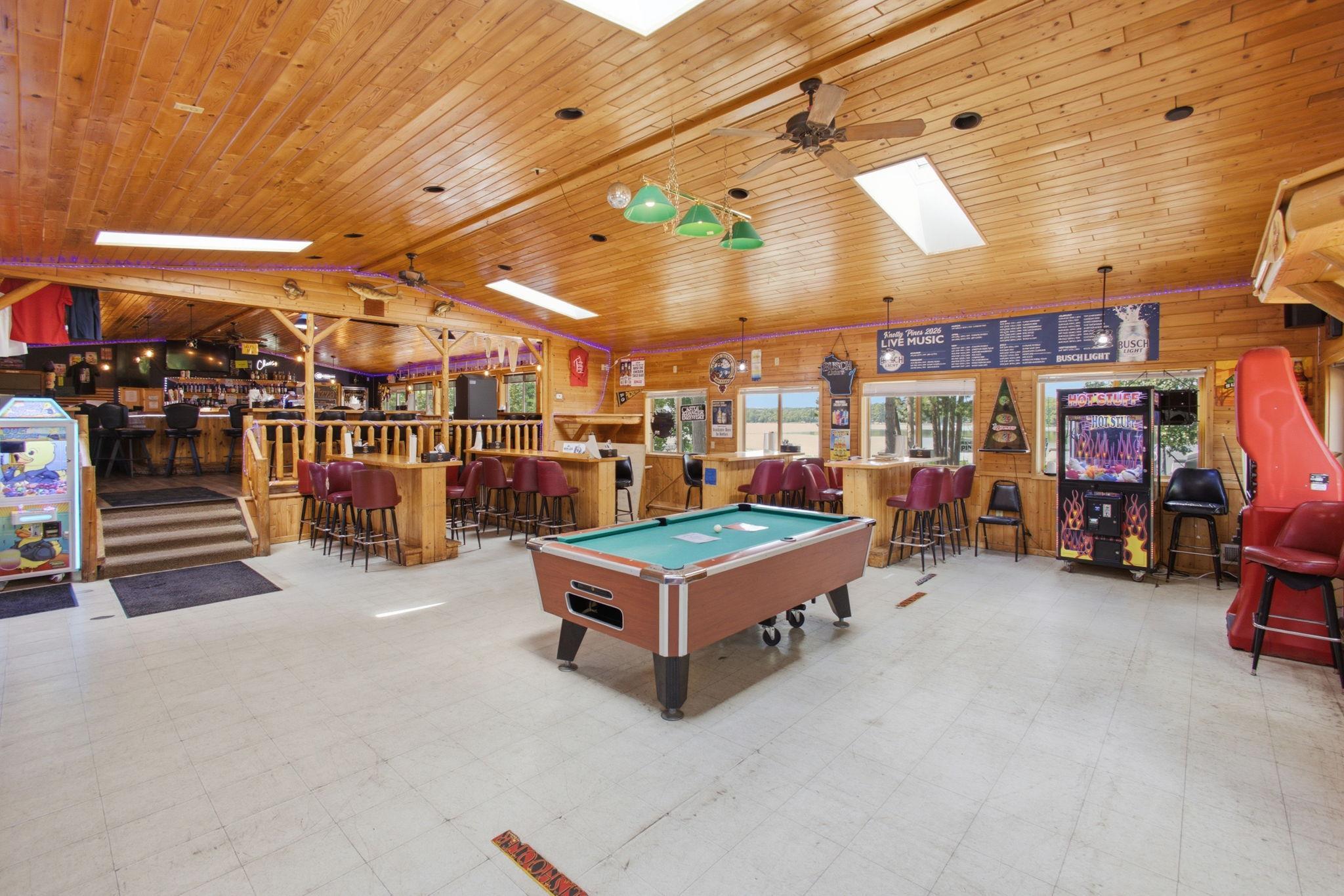 8-web-or-mls-24787-clam-lake-dr.jpg