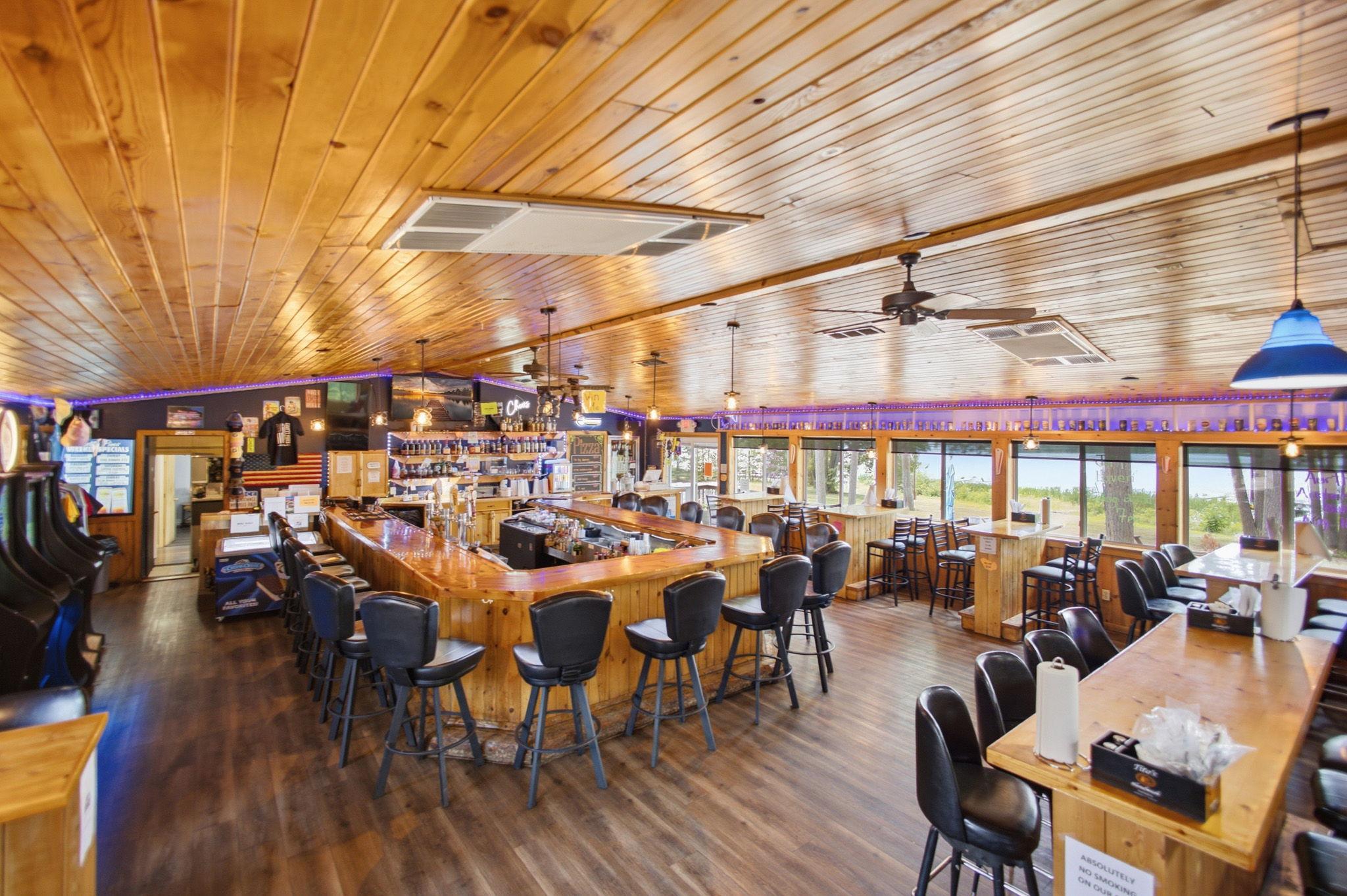 11-web-or-mls-24787-clam-lake-dr.jpg