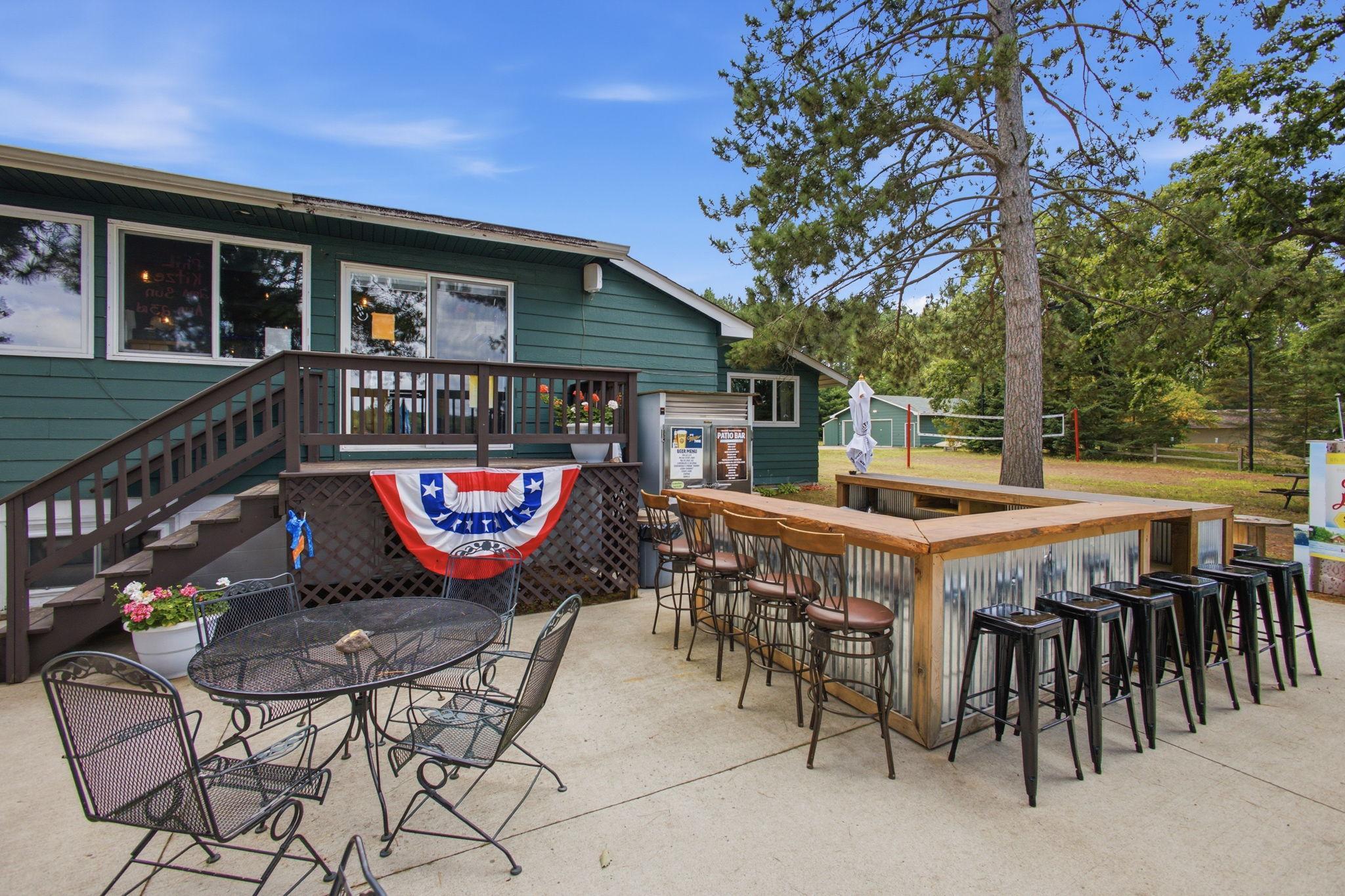 31-web-or-mls-24787-clam-lake-dr.jpg