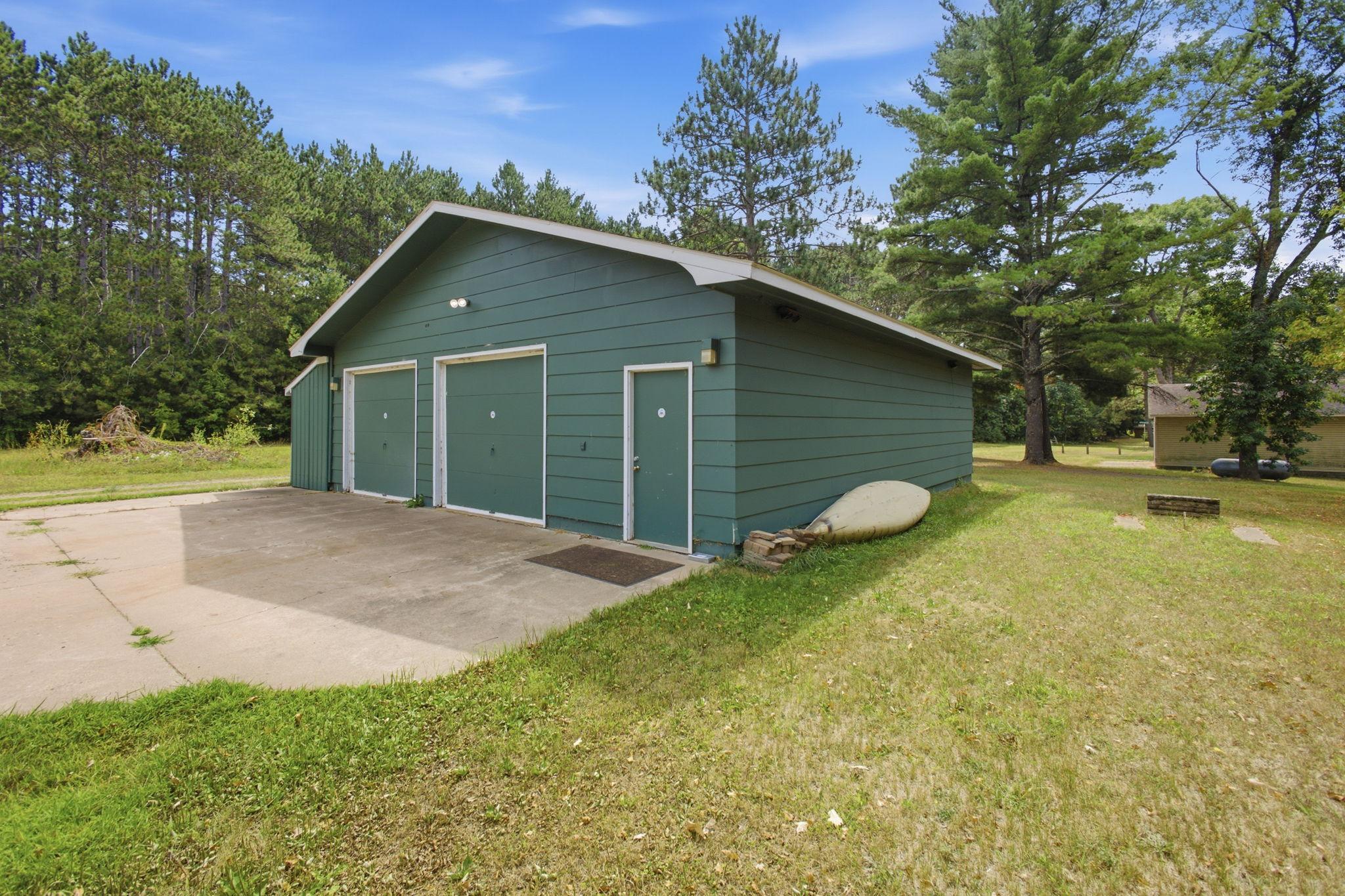 28-web-or-mls-24787-clam-lake-dr.jpg