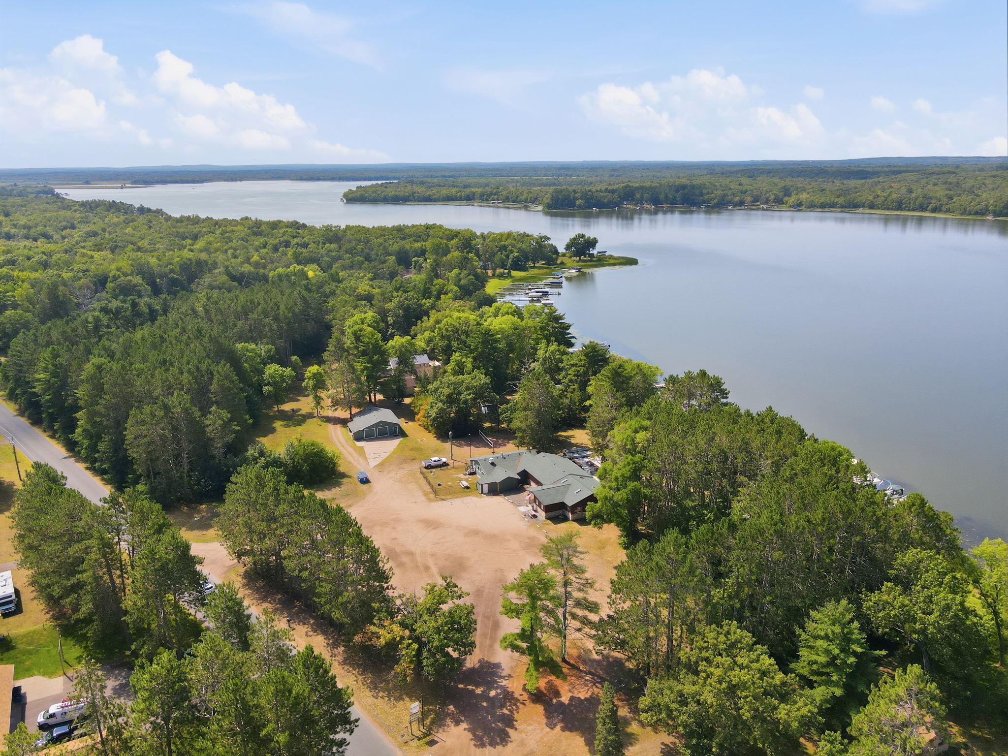 44-web-or-mls-24787-clam-lake-dr.jpg