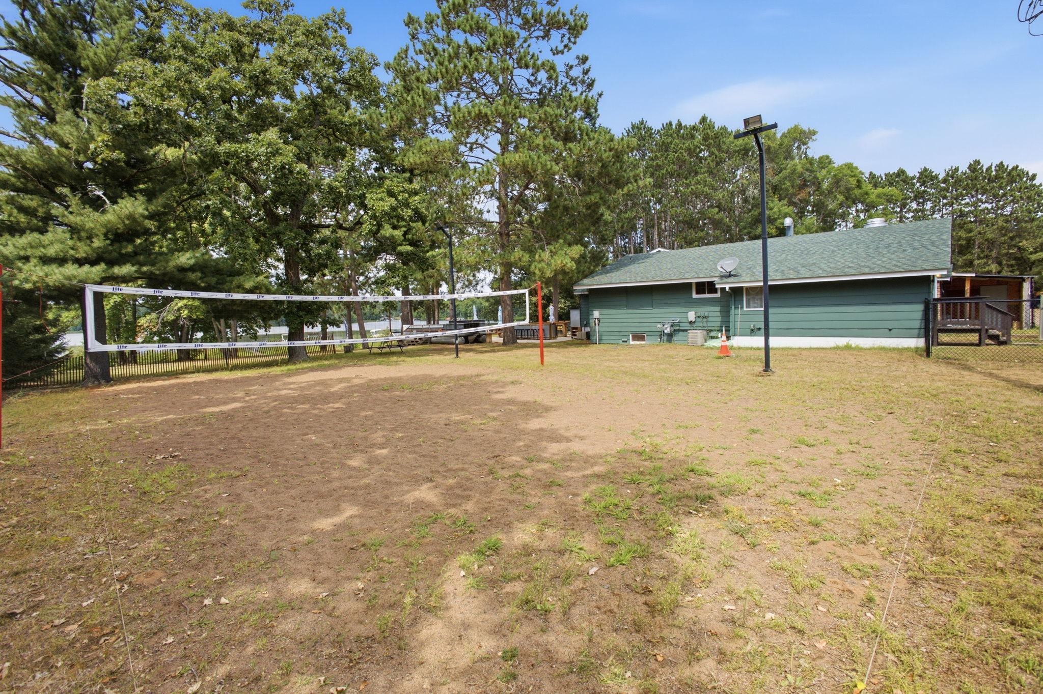 27-web-or-mls-24787-clam-lake-dr.jpg