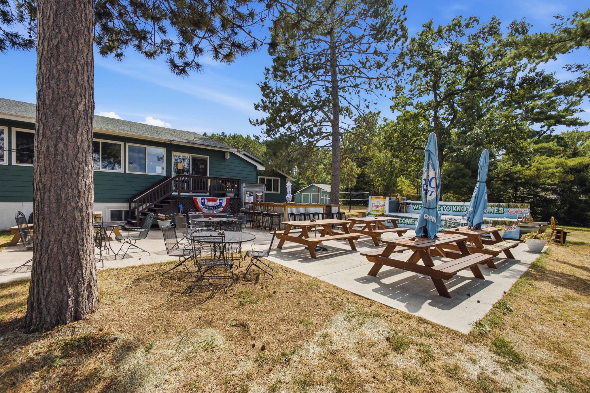 34-web-or-mls-24787-clam-lake-dr.jpg