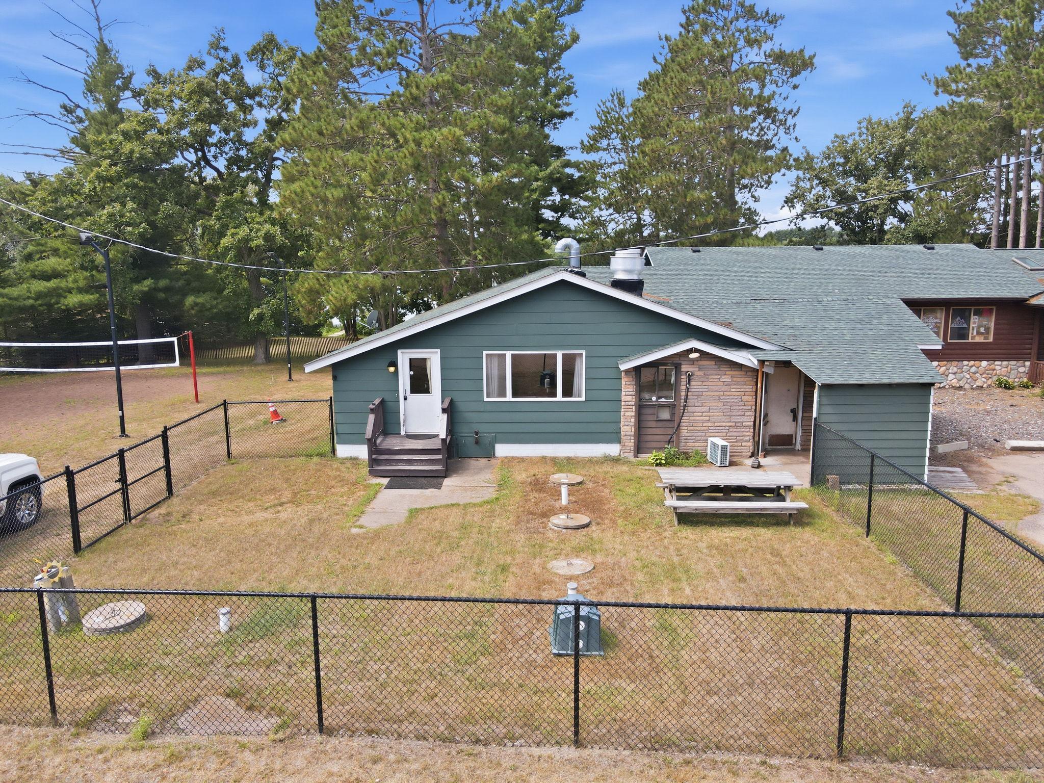 61-web-or-mls-24787-clam-lake-dr.jpg