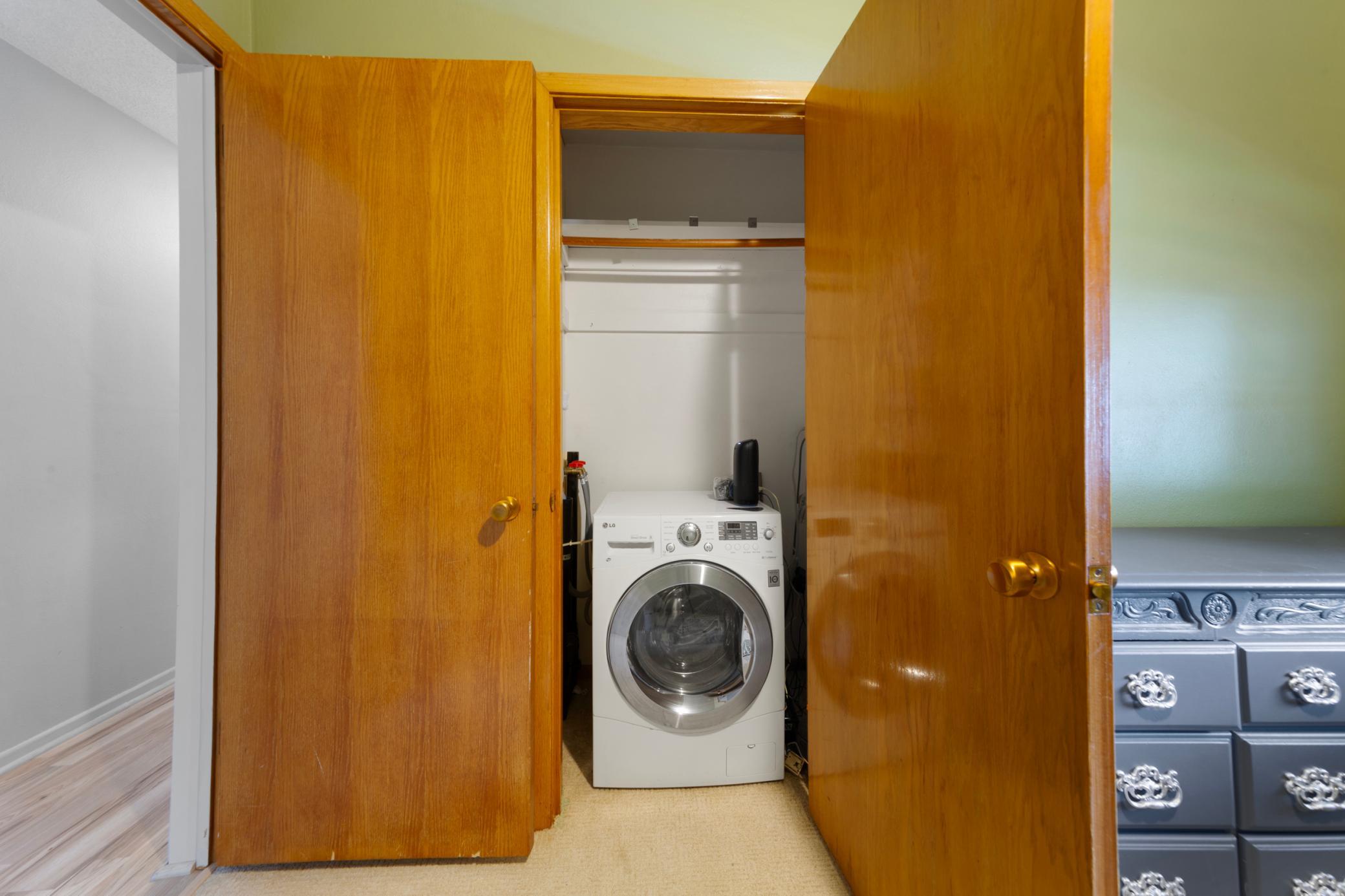 24 laundry.jpg