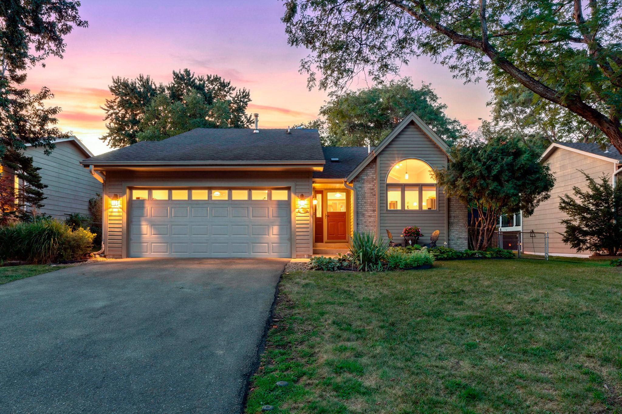 Welcome to 14231 Candlewood Ln NE